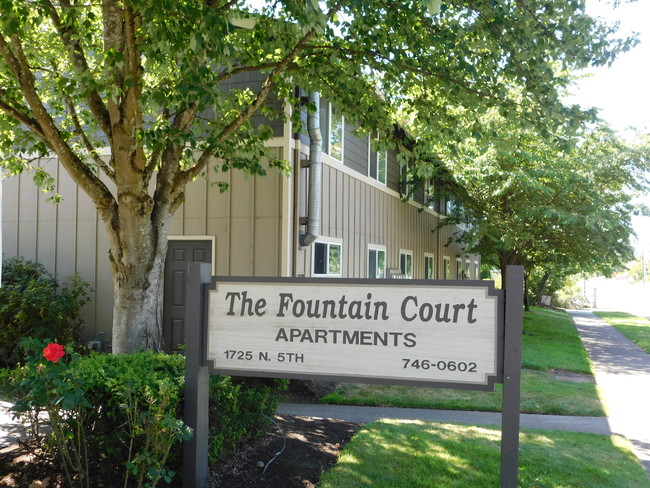 Building Photo - Fountain Court Apartments