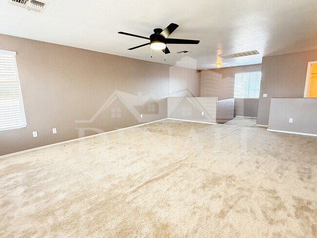 Building Photo - 11810 W Sunnyside Dr