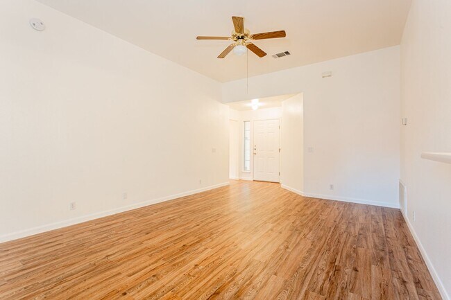Building Photo - Charming 3-Bedroom, 2-Bath Single-Family Home