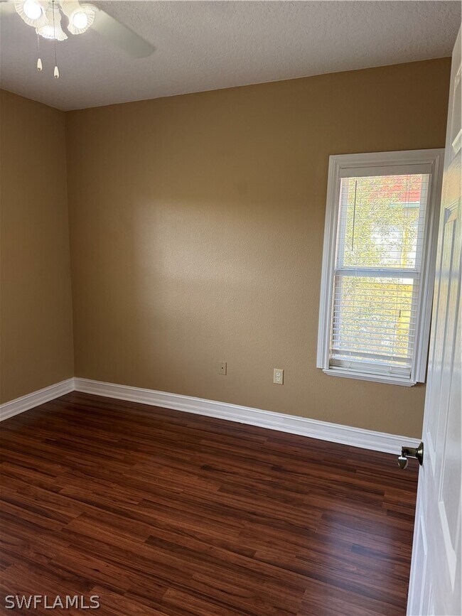 Building Photo - 11520 Villa Grand