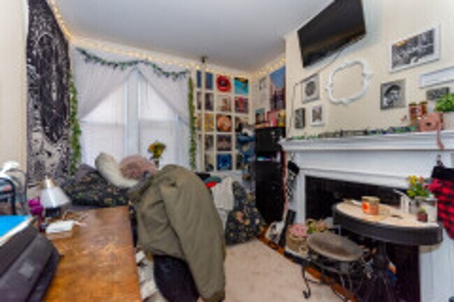 Building Photo - AWESOME BROOKLINE LISTING