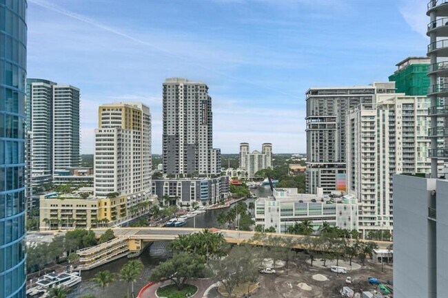 Building Photo - 333 Las Olas Way