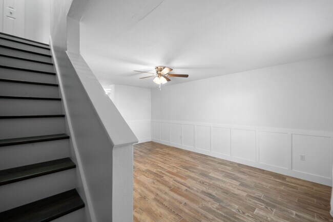 Building Photo - 11816 Cypress Hill Cir