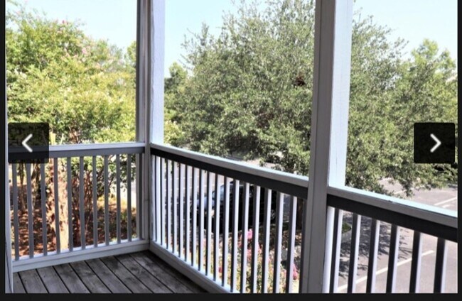 Building Photo - 2 Bedroom 2 Bath Condo in Cambridge Lakes ...