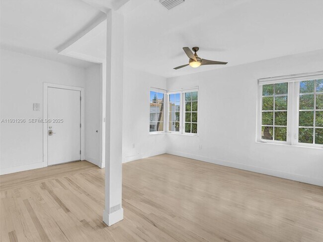 Building Photo - 1009 Meridian Ave