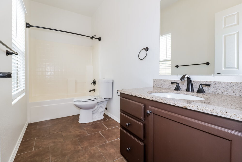 Building Photo - 15316 W Cortez St