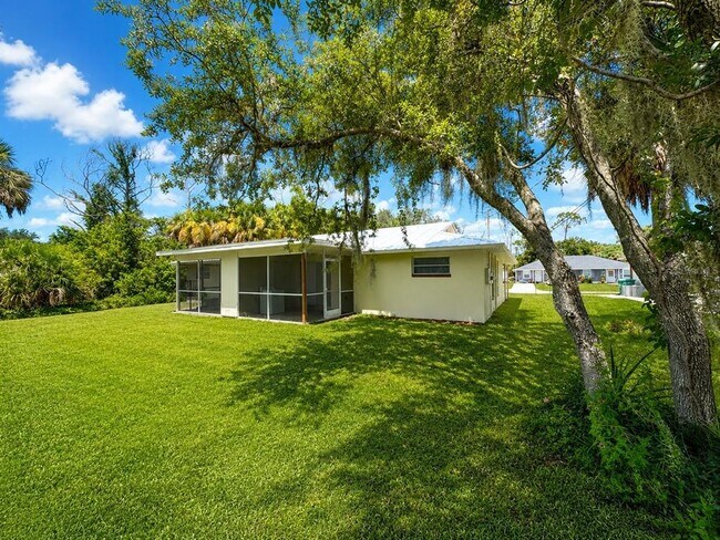 Building Photo - 257 Camillia Ln