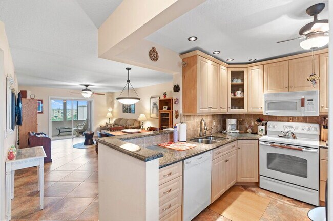 Primary Photo - 2615 NE 1st Ct