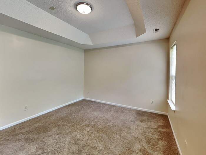 Building Photo - 2920 Westwinds Ct