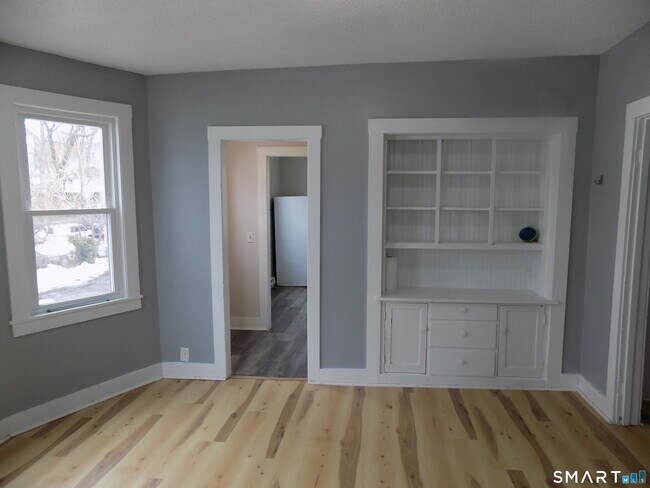 Building Photo - 182 West St