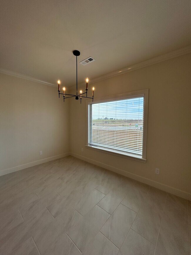 Building Photo - Beautiful Modern Home in Pea Ridge!