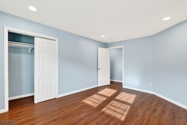 Building Photo - 1582 Irving St