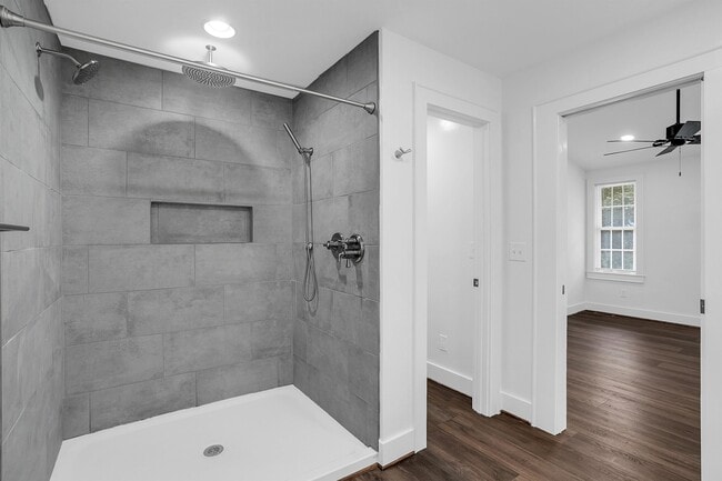 Building Photo - 109 Augusta St