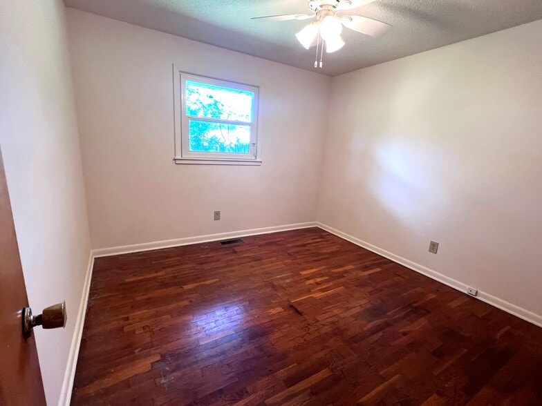 Bedroom 2 - 2213 Philo Rd