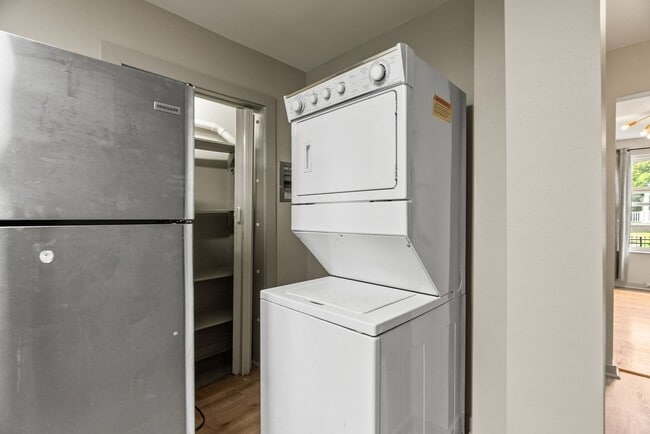 Building Photo - 1724 W 19th St