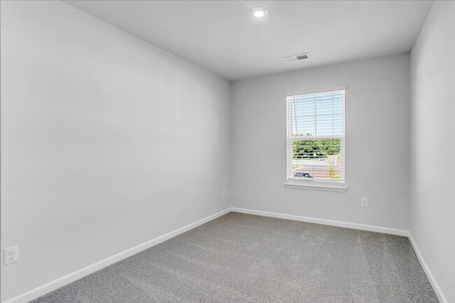Building Photo - AVAILABLE NOW! Brand New 3-Bedroom Townhou...