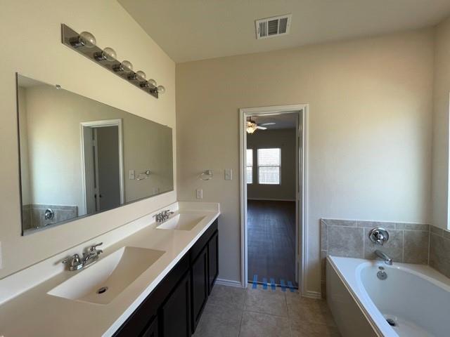 Building Photo - 1001 Hillrose Dr