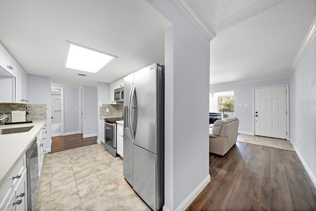 Building Photo - 12633 Memorial Dr