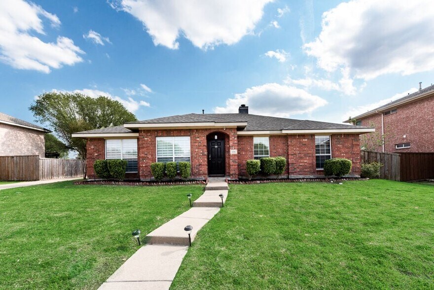 Building Photo - 506 Pecos Path Dr