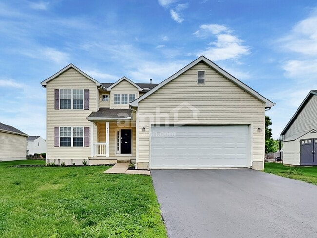 Building Photo - 452 Crestmoore Dr