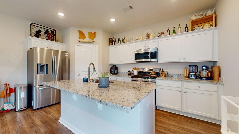 Building Photo - Towne Lakes Subdivision - Opelika