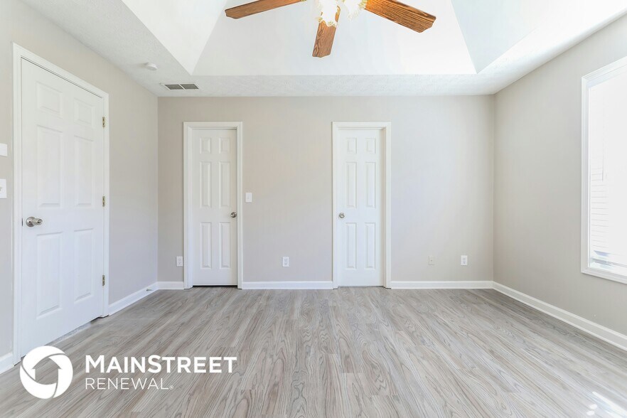 Building Photo - 852 New England Ct