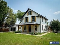 Building Photo - 3210 S 48th St