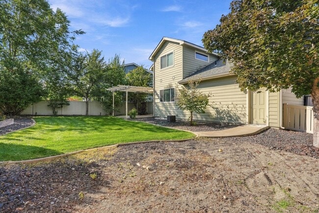 Building Photo - 1680 N Winchester Ct