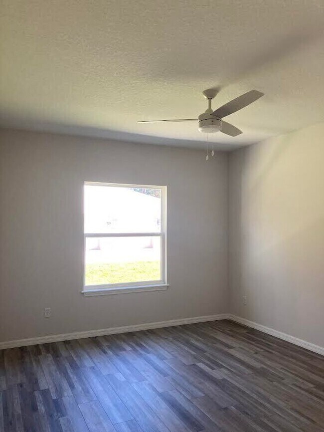 Building Photo - Newly Built Duplex in Beautiful Pine Lakes