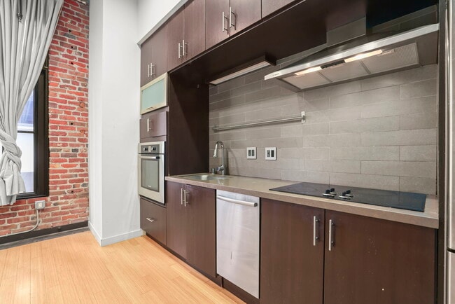 Building Photo - 16 Jessie St