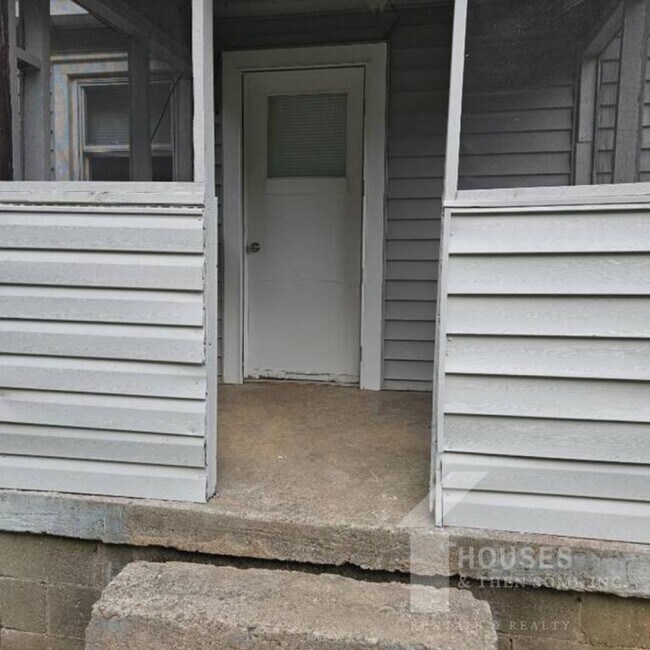 Building Photo - 201 MacKenzie Dr