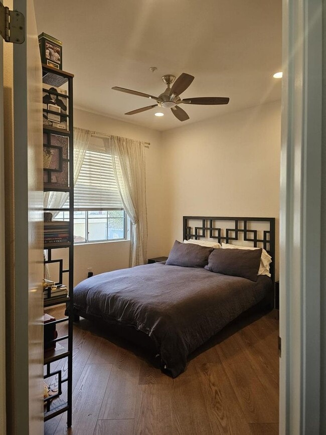 Primary Photo - Modern 3BD/3BA Townhouse in Prime Union Ci...