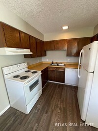Building Photo - 405 St Vrain Pl