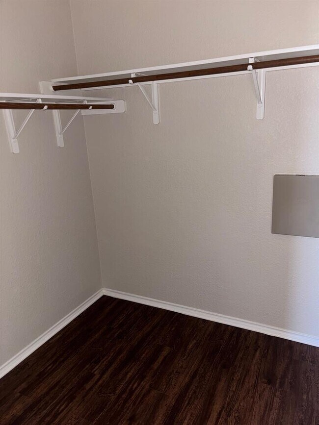 Building Photo - 1403 Haley Gray Dr