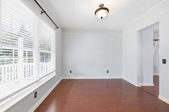 Building Photo - 5940 Meehan Rd