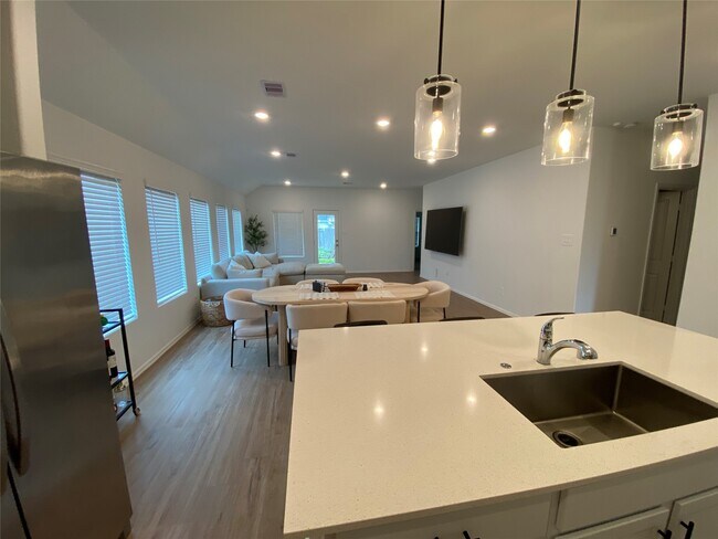 Building Photo - 17210 Daylily Dune Wy