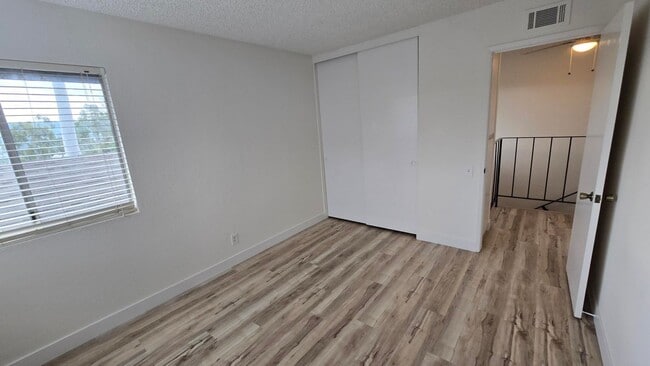 Building Photo - Yorba Linda 2 Bed Townhouse for Lease - Newly Remodeled