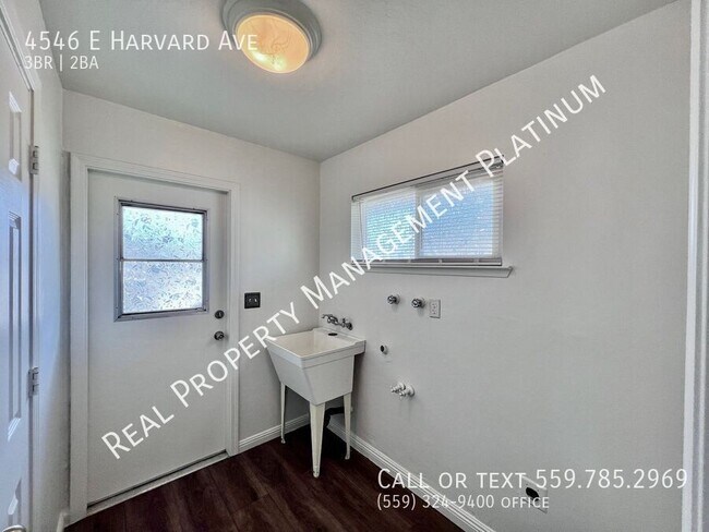 Building Photo - 4546 E Harvard Ave