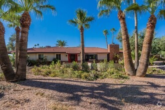 Building Photo - Paradise Valley