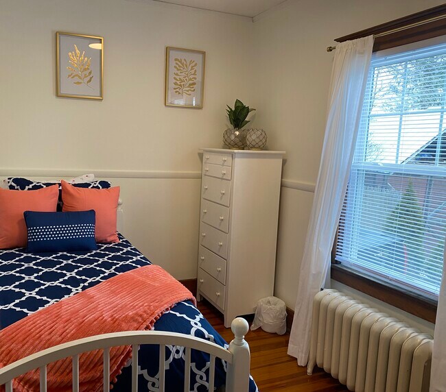 Bedroom #3 - 18 Jumel Pl