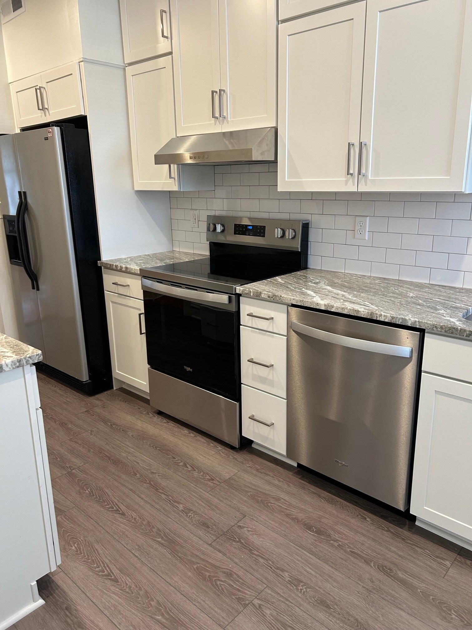Brand new kitchen - 7 S Dooley Ave