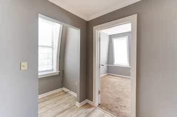 Building Photo - 852 Lincoln Ave