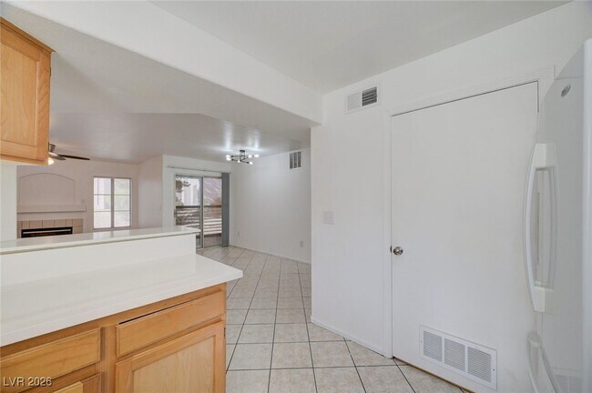 Building Photo - 4555 E Sahara Ave