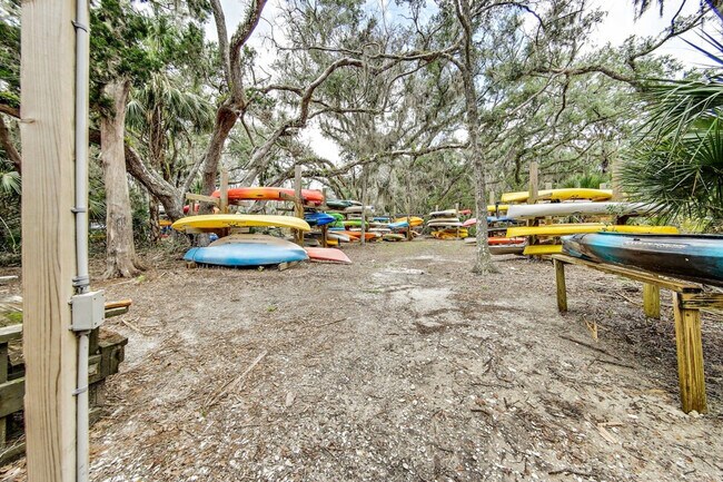 Building Photo - 110 Surfview Dr