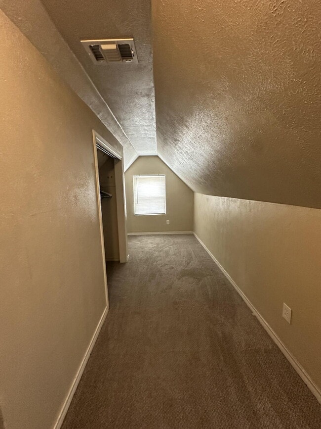 Building Photo - Spacious 2-Story Home Near Texas Tech – Al...