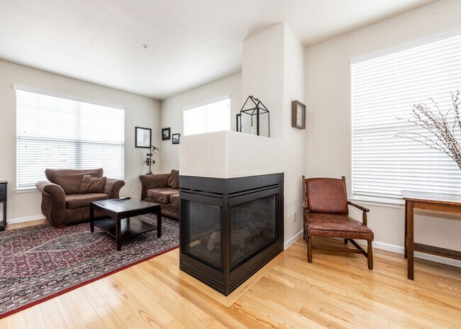 Building Photo - Downtown 3 Bedroom Townhome with 2 Car Garage