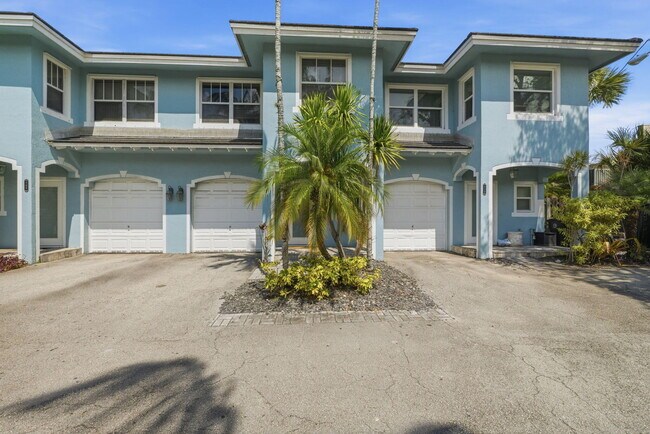 Building Photo - 710 SW 4th Ave