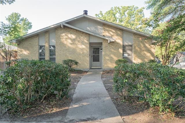 Primary Photo - 4401 Mint Dr