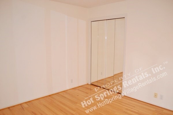 Building Photo - Cozy & Convenient | 2-Bedroom Home Near Ca...