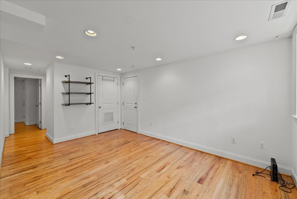 Building Photo - 739 Newton Pl NW